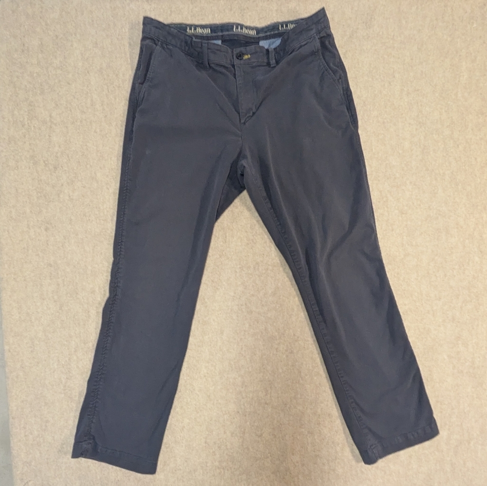 L.L. Bean Men's Dark Blue Navy Chinos Standard Fit Pants Size Men's 36 32